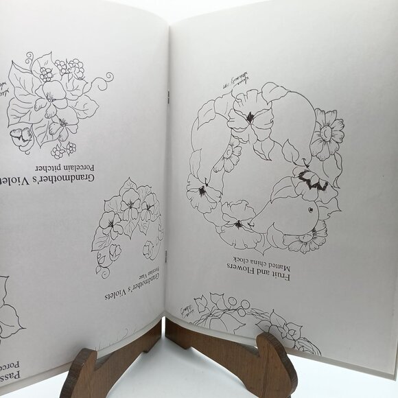 The Beauty Of Porcelain Painting By Susan Joyce Schmitz - Picture 2 of 3